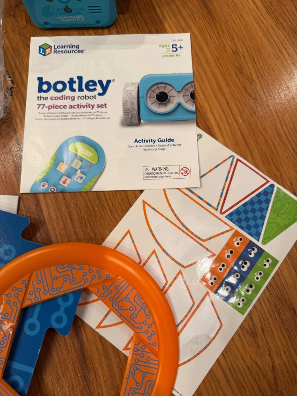 Botley Coding Robot 77 piece Activity Se - NWOT - comes with handy carrying case